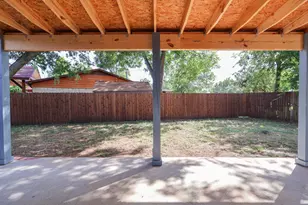 241 Berkshire Ln, Fort Worth, TX 76134 - Photo 22