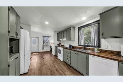 221 Briar Oaks Drive, Azle, TX 76020 - Photo 12