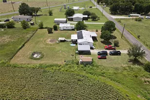 15962 Fritcher Rd, Pilot Point, TX 76258 - Photo 6