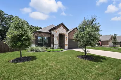 221 Gardenia Drive, Azle, TX 76020 - Photo 2