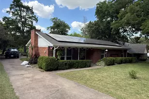 429 Ten Mile Dr, DeSoto, TX 75115 - Photo 2