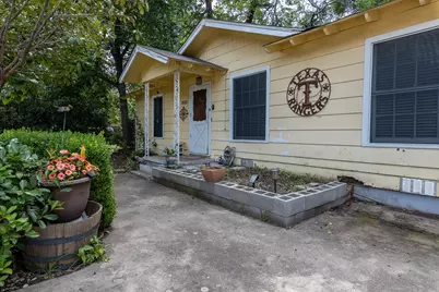 3528 Kellis Street, Fort Worth, TX 76119 - Photo 2