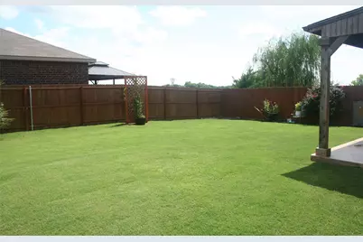 905 Ravenwood Lane, Van Alstyne, TX 75495 - Photo 22