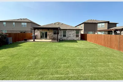905 Ravenwood Lane, Van Alstyne, TX 75495 - Photo 18