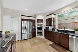 2221 Everglade Ct, Carrollton, TX 75006 - Photo 10