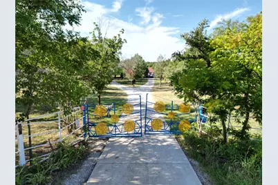 1718 E Jeter Road, Bartonville, TX 76226 - Photo 1