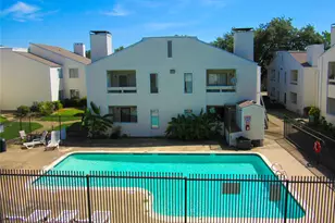 7431 Holly Hill Dr, Dallas, TX 75231 - Photo 14