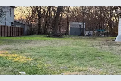 1203 Mill Street, Gainesville, TX 76240 - Photo 2