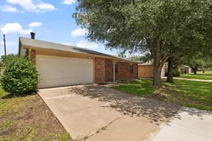 5529 Gates Dr, The Colony, TX 75056 - Photo 2