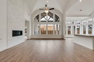 7631 Lanier Ln, Grand Prairie, TX 75054 - Photo 4