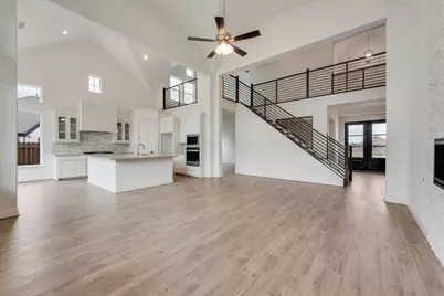 7631 Lanier Lane, Grand Prairie, TX 75054 - Photo 4