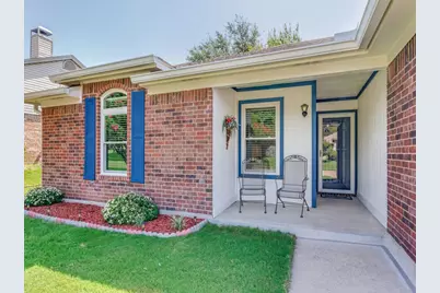 7121 Woodhinge Drive, Benbrook, TX 76126 - Photo 2