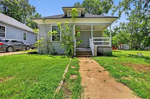 110 E Munson St, Denison, TX 75021 - Photo 1