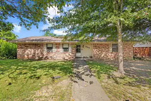 2905 Melmar Park St, Commerce, TX 75428 - Photo 2