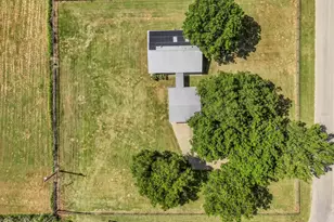 111 Quail Dr, Springtown, TX 76082 - Photo 22