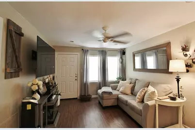 911 E Lovers Lane, Arlington, TX 76010 - Photo 4