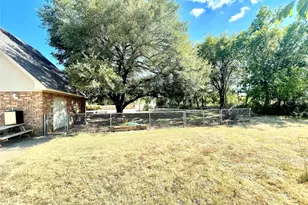 710 S Main St, Tehuacana, TX 76686 - Photo 32