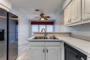 4223 Lawngate Dr, Dallas, TX 75287 - Photo 10