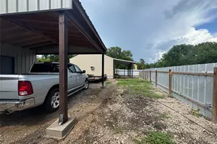 410 N Douglas St, Mart, TX 76664 - Photo 22