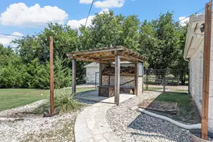 201 Camino Del Rancho, Lorena, TX 76655 - Photo 32