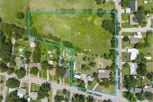 2620 Vine St, Brownwood, TX 76801 - Photo 2