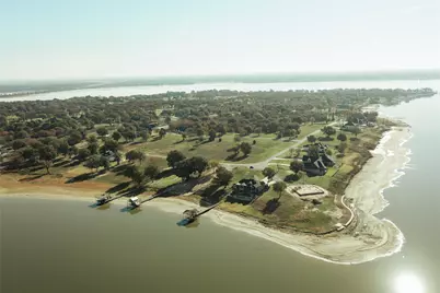 307 Cedar Creek Landing Lane, Mabank, TX 75143 - Photo 4