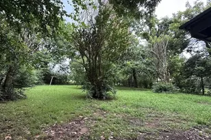 1837 W Houston St, Paris, TX 75460 - Photo 22