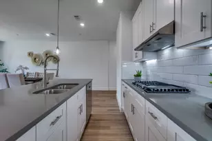 5613 Woodlands Dr, The Colony, TX 75056 - Photo 8