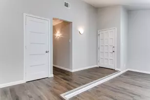 1506 Carnation Dr, Lewisville, TX 75067 - Photo 4