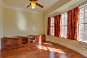 566 Rockingham Dr, Irving, TX 75063 - Photo 12