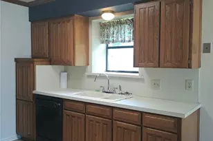 4505 Yellowleaf Dr, Fort Worth, TX 76133 - Photo 4