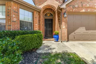 8929 Brook Hill Ln, Fort Worth, TX 76244 - Photo 2