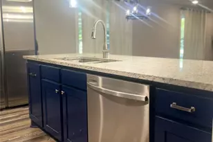 202 S 7th St, Jacksboro, TX 76458 - Photo 4