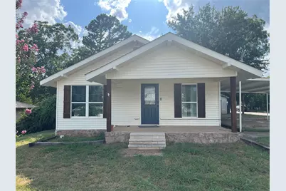 202 S 7th Street, Jacksboro, TX 76458 - Photo 1