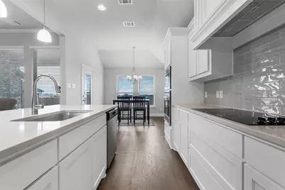 1904 Angelus Street, Waco, TX 76712 - Photo 8