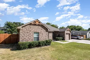 1746 Fordham Rd, Dallas, TX 75216 - Photo 2