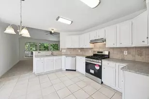 6213 Lennox Ln, Garland, TX 75043 - Photo 10