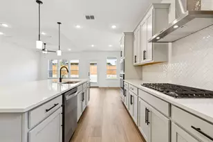 304 Brookhurst Rd, Little Elm, TX 75068 - Photo 4