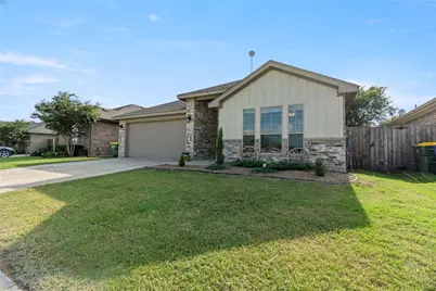 206 Hubbard Street, Hillsboro, TX 76645 - Photo 1