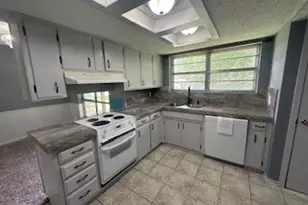 800 Glen Key St, Denison, TX 75020 - Photo 4