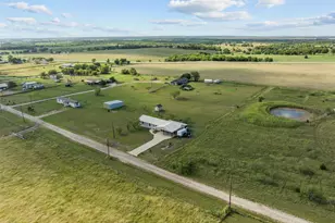 235 Alton Ln, Ennis, TX 75119 - Photo 1