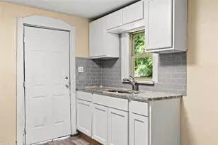 1206 S Edgefield Ave, Dallas, TX 75208 - Photo 8