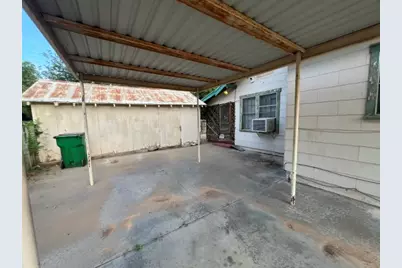 1828 Houston Street, Vernon, TX 76384 - Photo 4