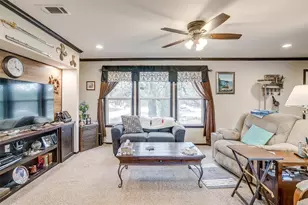 4705 Gooseberry Trail, Granbury, TX 76048 - Photo 6