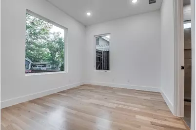 514 S Glasgow Drive, Dallas, TX 75223 - Photo 28
