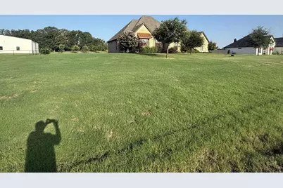 125 Lucky Ridge Lane, Boyd, TX 76023 - Photo 2