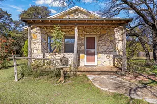 2702 Sky Harbour Dr, Granbury, TX 76049 - Photo 14