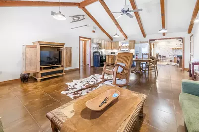 2702 Sky Harbour Drive, Granbury, TX 76049 - Photo 24