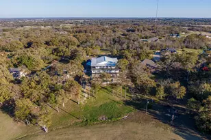 1351 Country Clb Rd, Sulphur Springs, TX 75482 - Photo 4