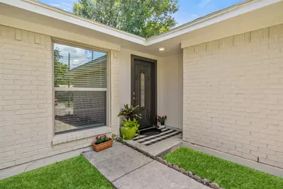 2647 Kellogg Avenue, Dallas, TX 75216 - Photo 1